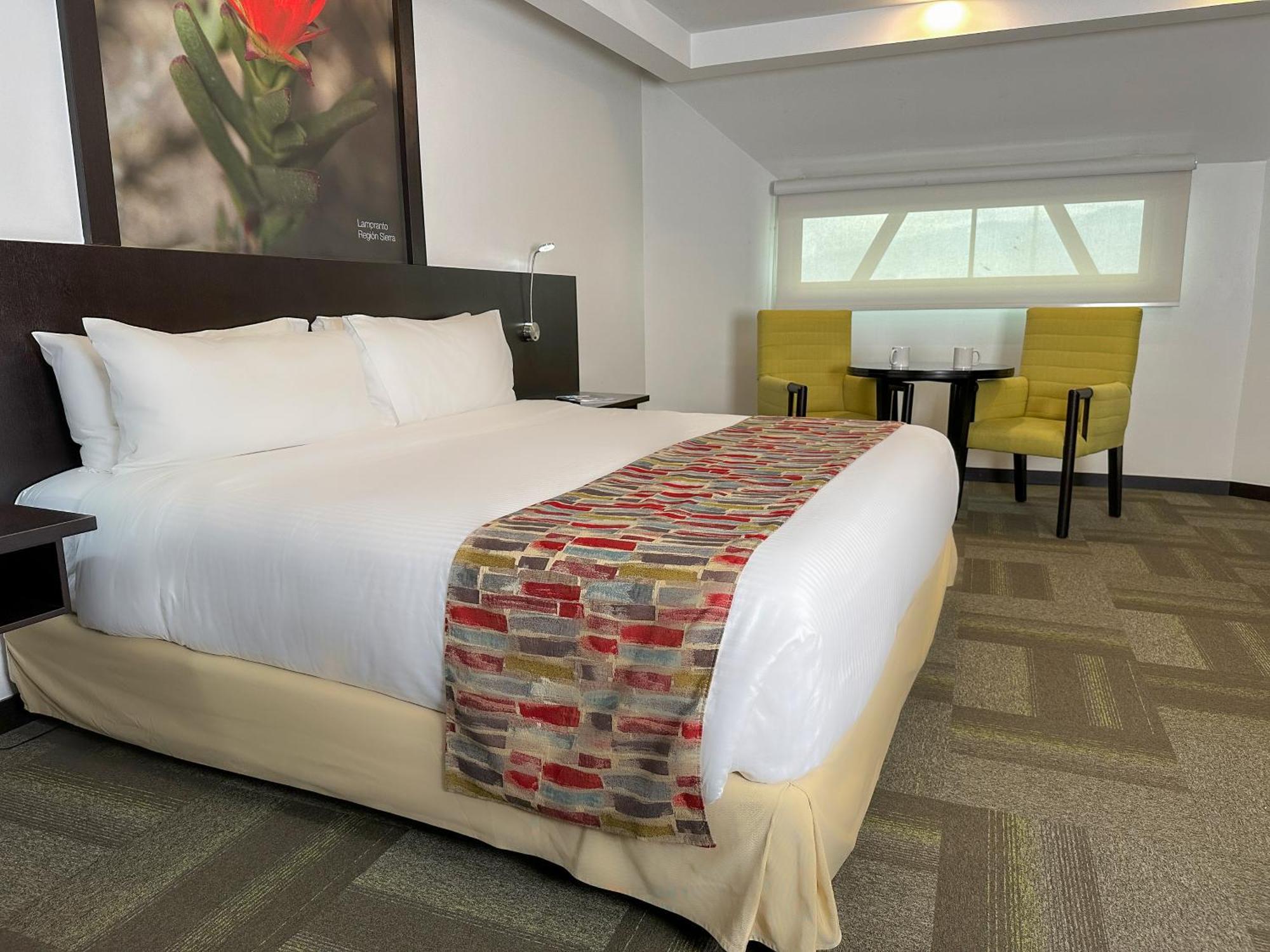 Wyndham Quito Airport Ξενοδοχείο Puembo Εξωτερικό φωτογραφία A room at the hotel