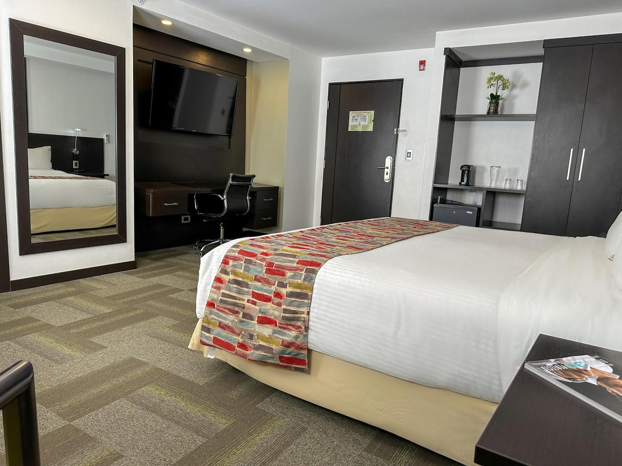 Wyndham Quito Airport Ξενοδοχείο Puembo Εξωτερικό φωτογραφία A typical room at the hotel