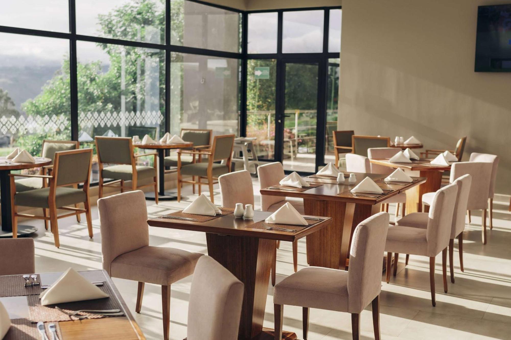 Wyndham Quito Airport Ξενοδοχείο Puembo Εξωτερικό φωτογραφία Restaurant